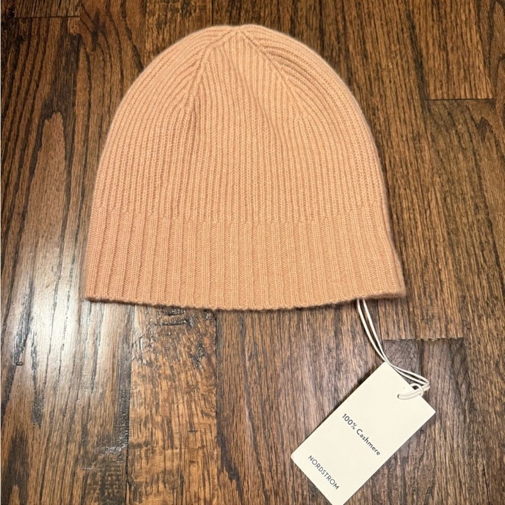NWT Nordstrom cashmere beanie beige